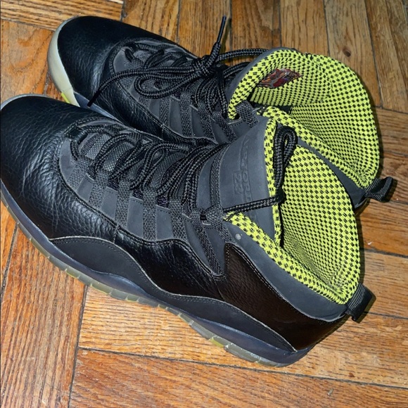 Jordan Retro 10 Venom - Picture 3 of 4